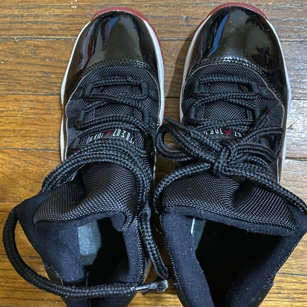 Air Jordan 11 Breds Size 7